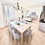 Villa Stylish With Jacuzzi, Terrace, Garden, Tatra