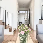Villa Stylish With Jacuzzi, Terrace, Garden, Tatra Naprawa