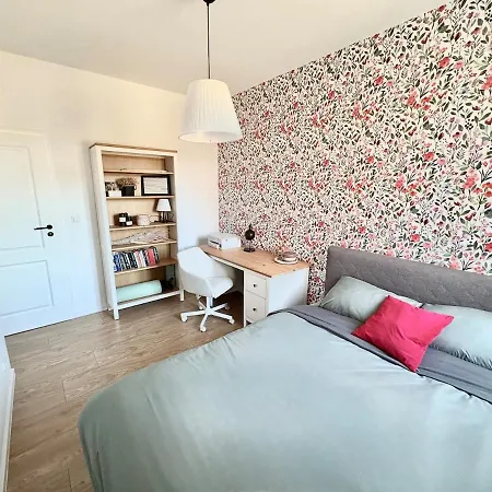 Villa Stylish With Jacuzzi, Terrace, Garden, Tatra